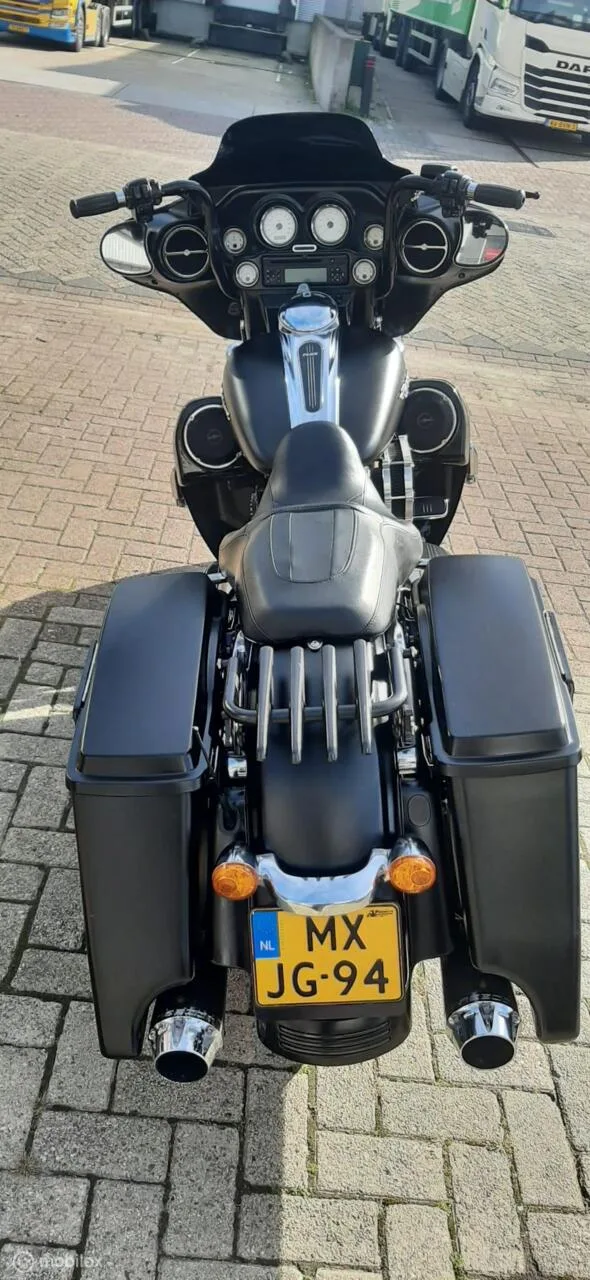 Harley-Davidson Street Glide (2010) — foto 1