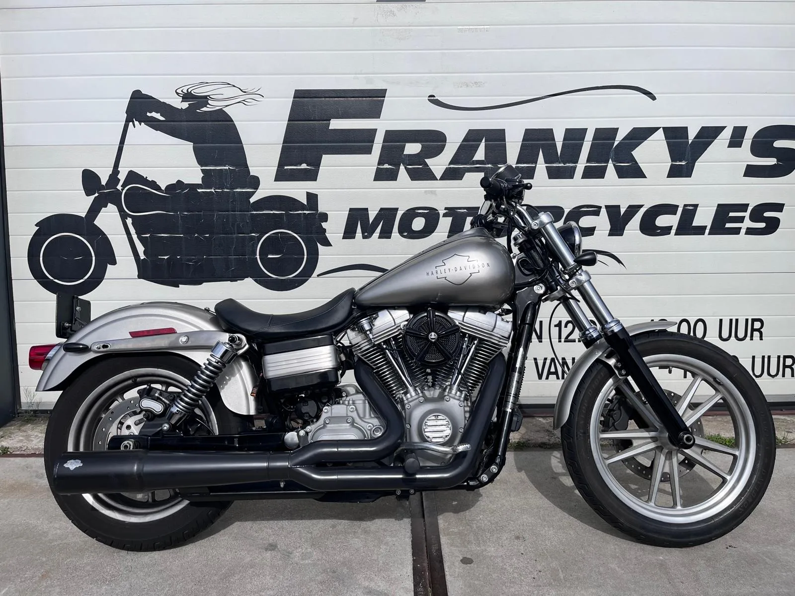 Harley-Davidson Dyna Super Glide Custom (2009) — foto 1