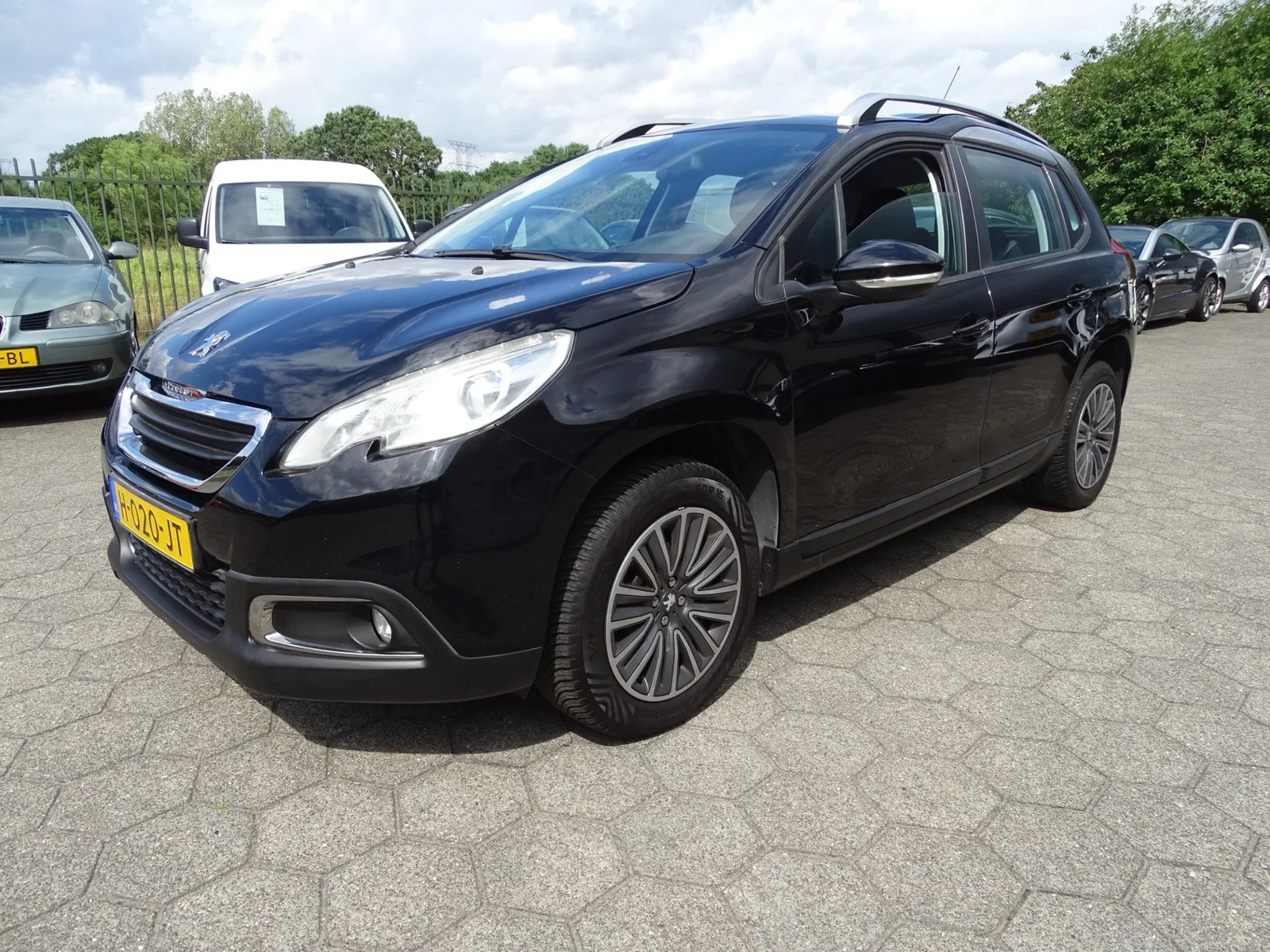 Peugeot 2008 (2015) — foto 1