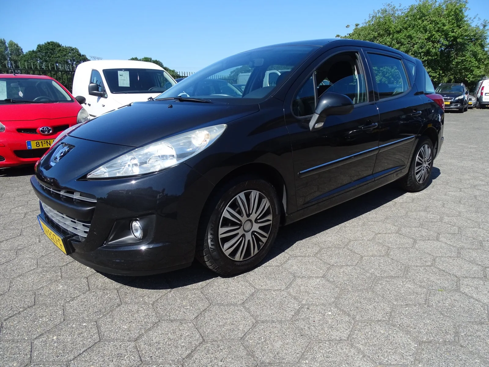 Peugeot 207 (2011) — foto 1