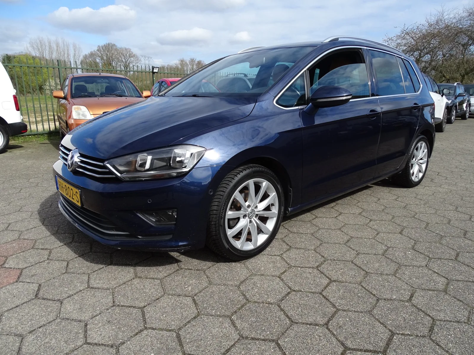 Volkswagen Golf Sportsvan (2015) — foto 1