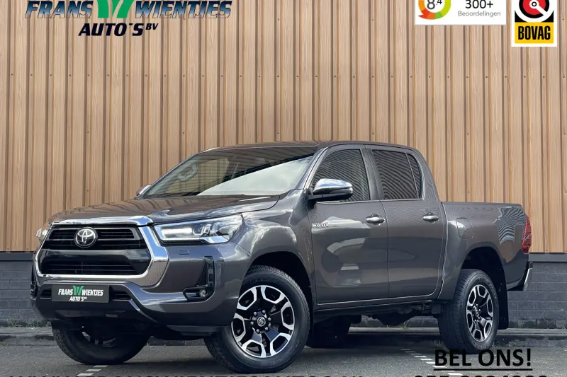 Toyota Hilux (2024)