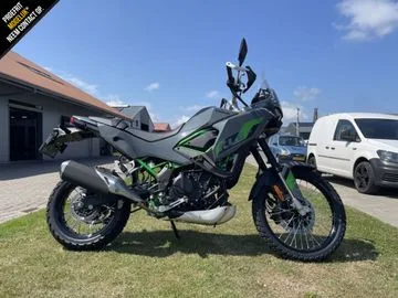 Kawasaki KLE500 SE (2026) — foto 1