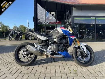 BMW F 900 R (2024) — foto 1