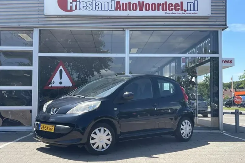Peugeot 107 (2006)