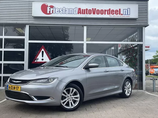 Chrysler 200 (2014) — foto 1