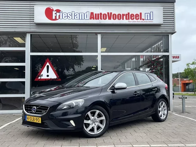 Volvo V40 (2013) — foto 1