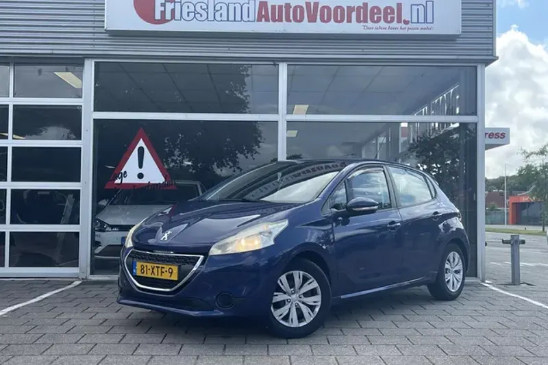Peugeot 208 (2012)