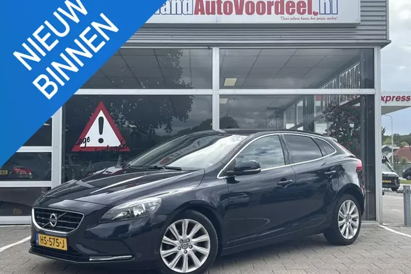 Volvo V40 (2015)
