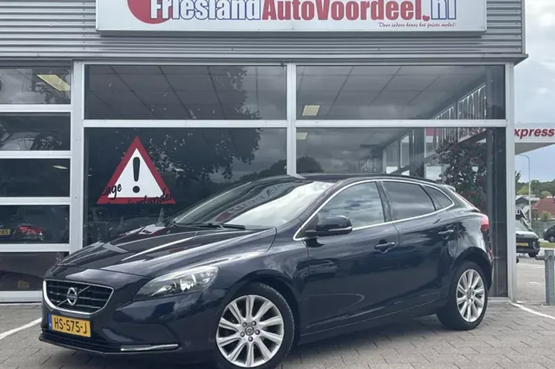 Volvo V40 (2015)
