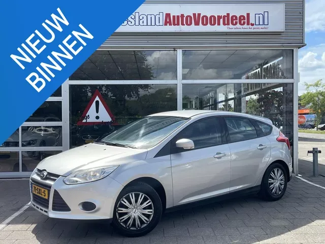 Ford Focus (2011) — foto 1