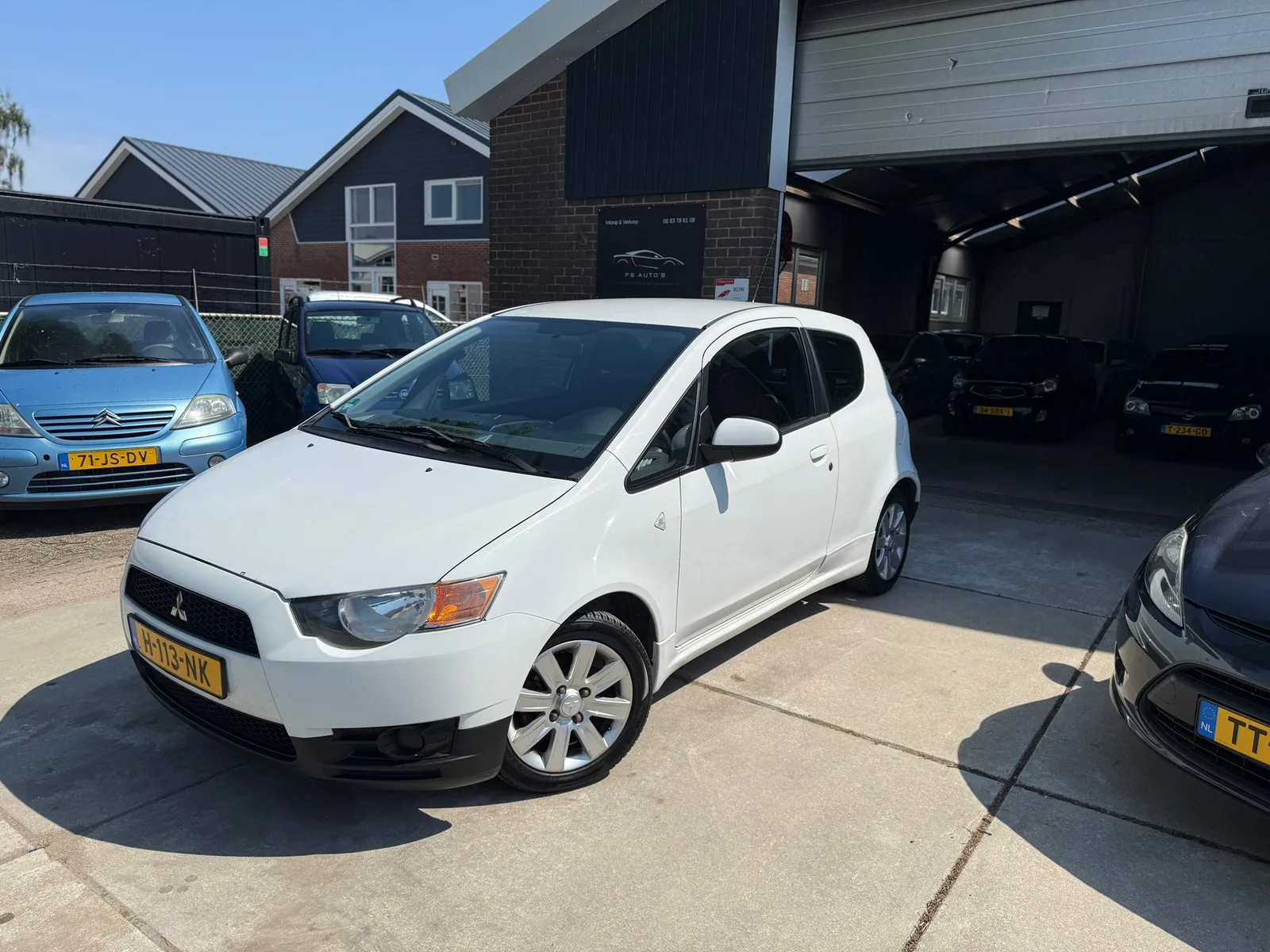 Mitsubishi Colt (2012) — foto 1
