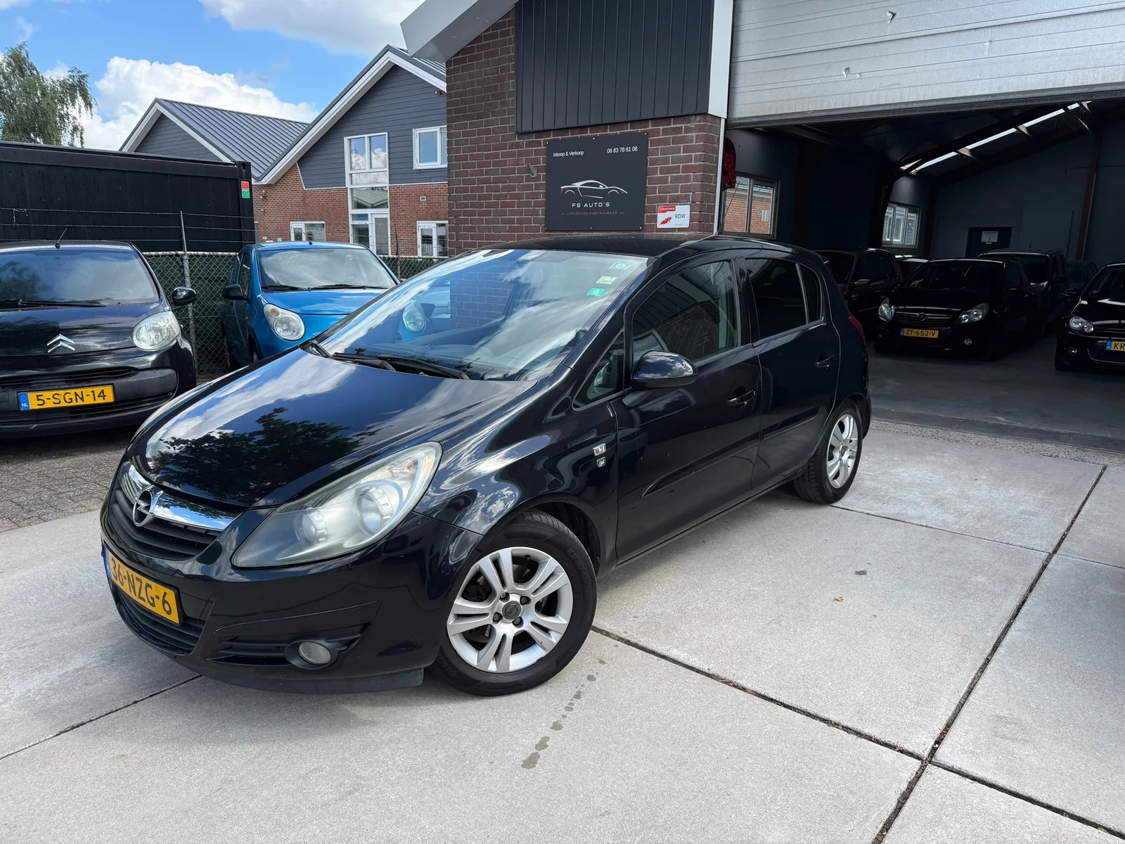 Opel Corsa (2010) — foto 1