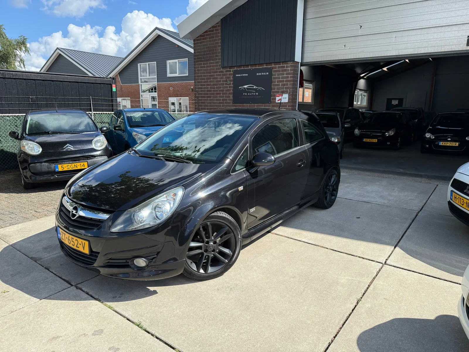 Opel Corsa (2008) — foto 1