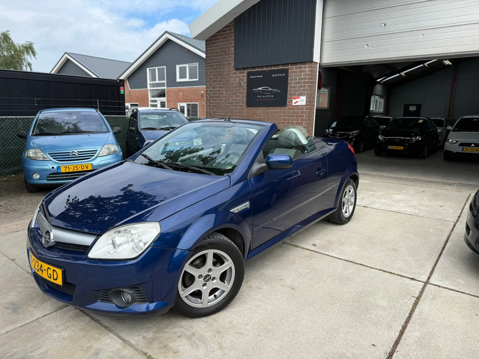 Opel Tigra TwinTop (2005) — foto 1