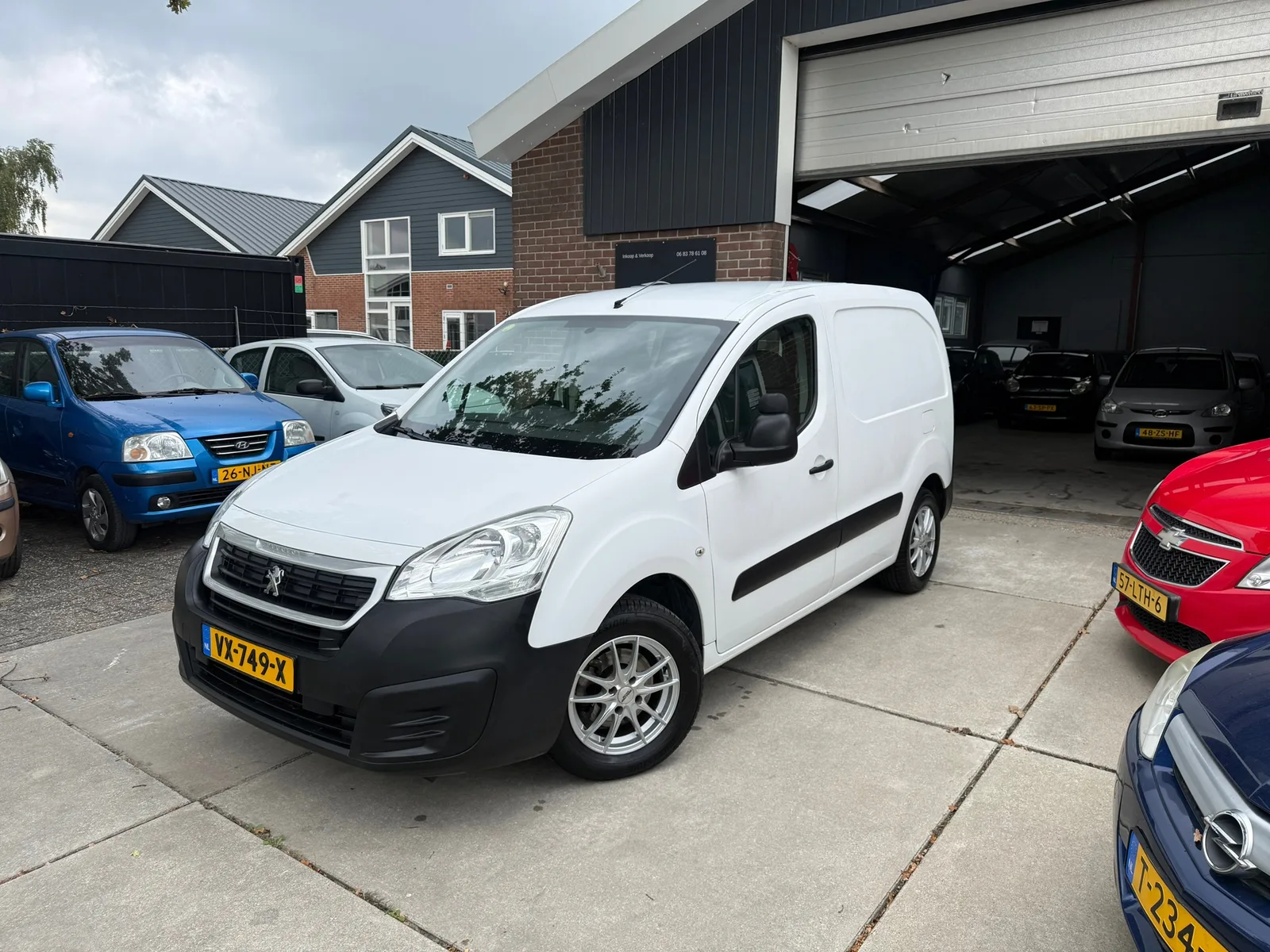 Peugeot Partner (2016) — foto 1