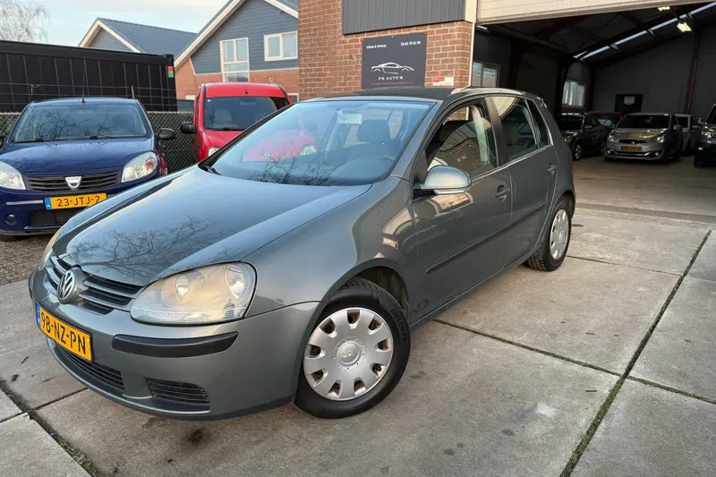 Volkswagen Golf (2004)
