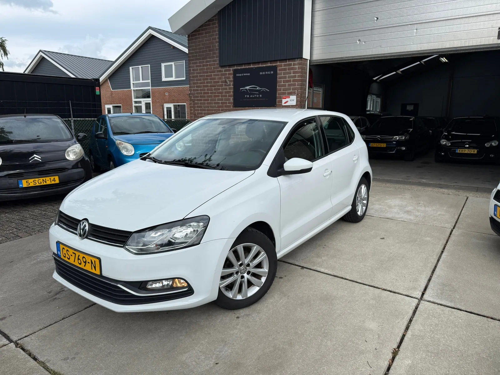 Volkswagen Polo (2014) — foto 1