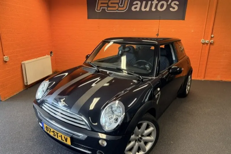 MINI Cooper (2006)
