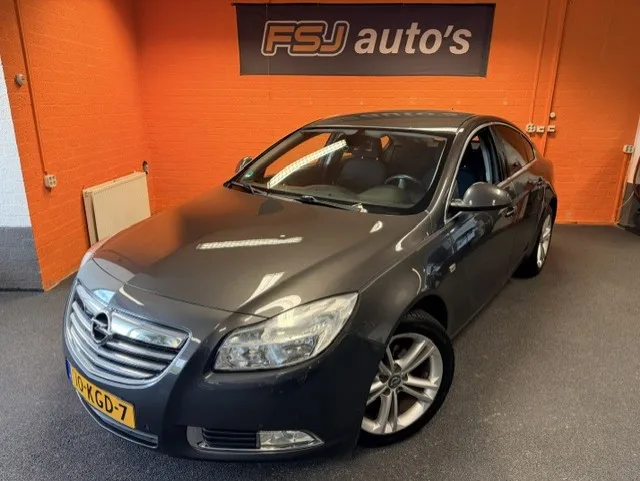 Opel Insignia (2009) — foto 1