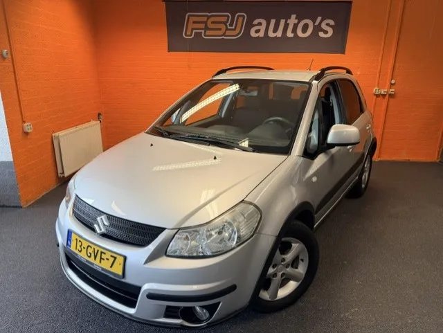 Suzuki SX4 (2008) — foto 1