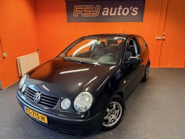 Volkswagen Polo (2002) — foto 1