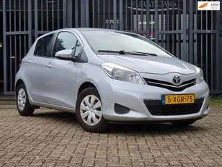 Toyota Yaris (2014) — foto 1