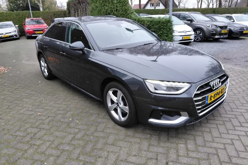 Audi A4 (2022)