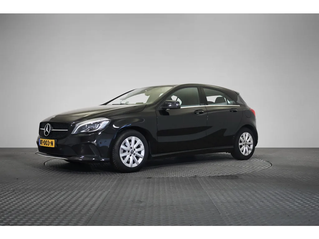Mercedes-Benz A-Klasse (2017) — foto 1