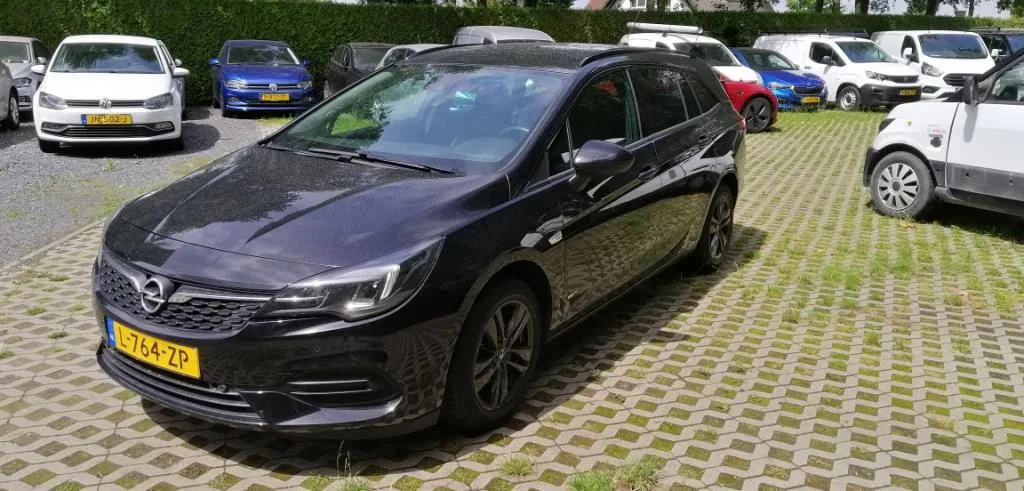 Opel Astra Sports Tourer (2021) — foto 1