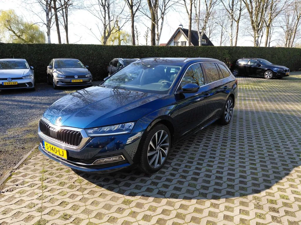 Škoda Octavia (2023) — foto 1