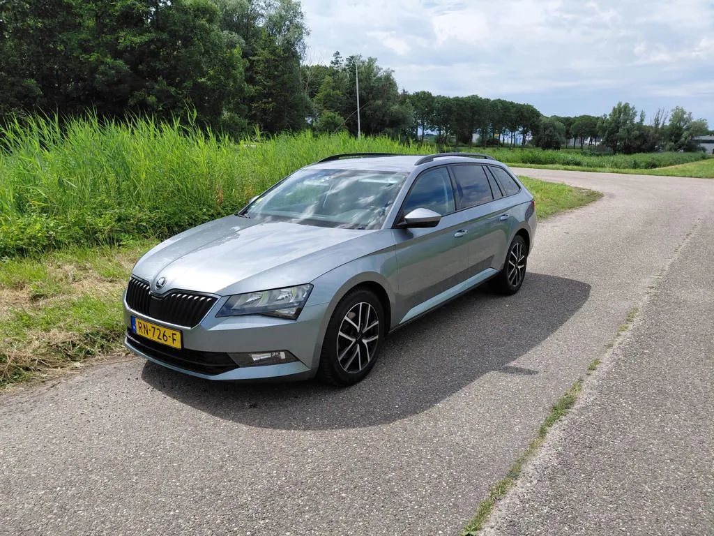 Škoda Superb (2018) — foto 1