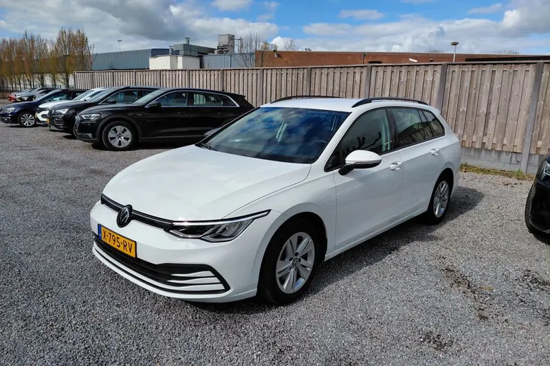 Volkswagen Golf (2024)