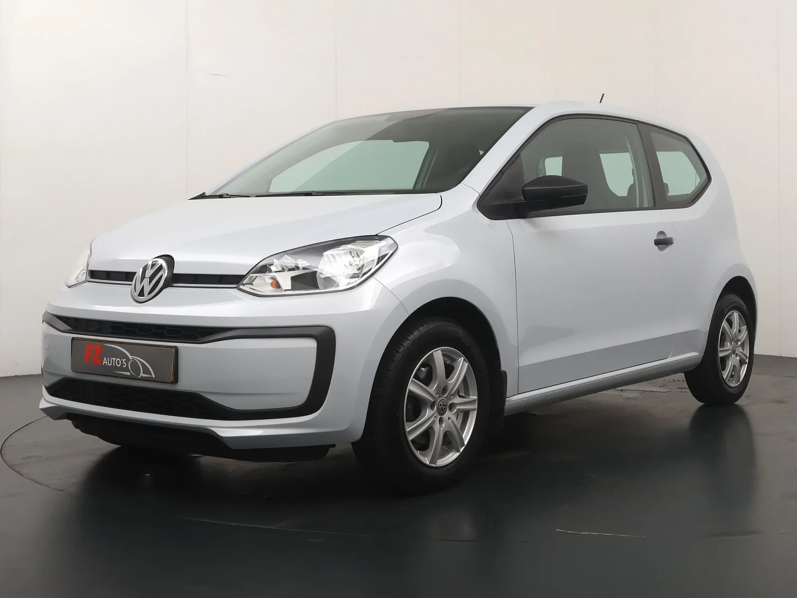 Volkswagen Up! (2016) — foto 1