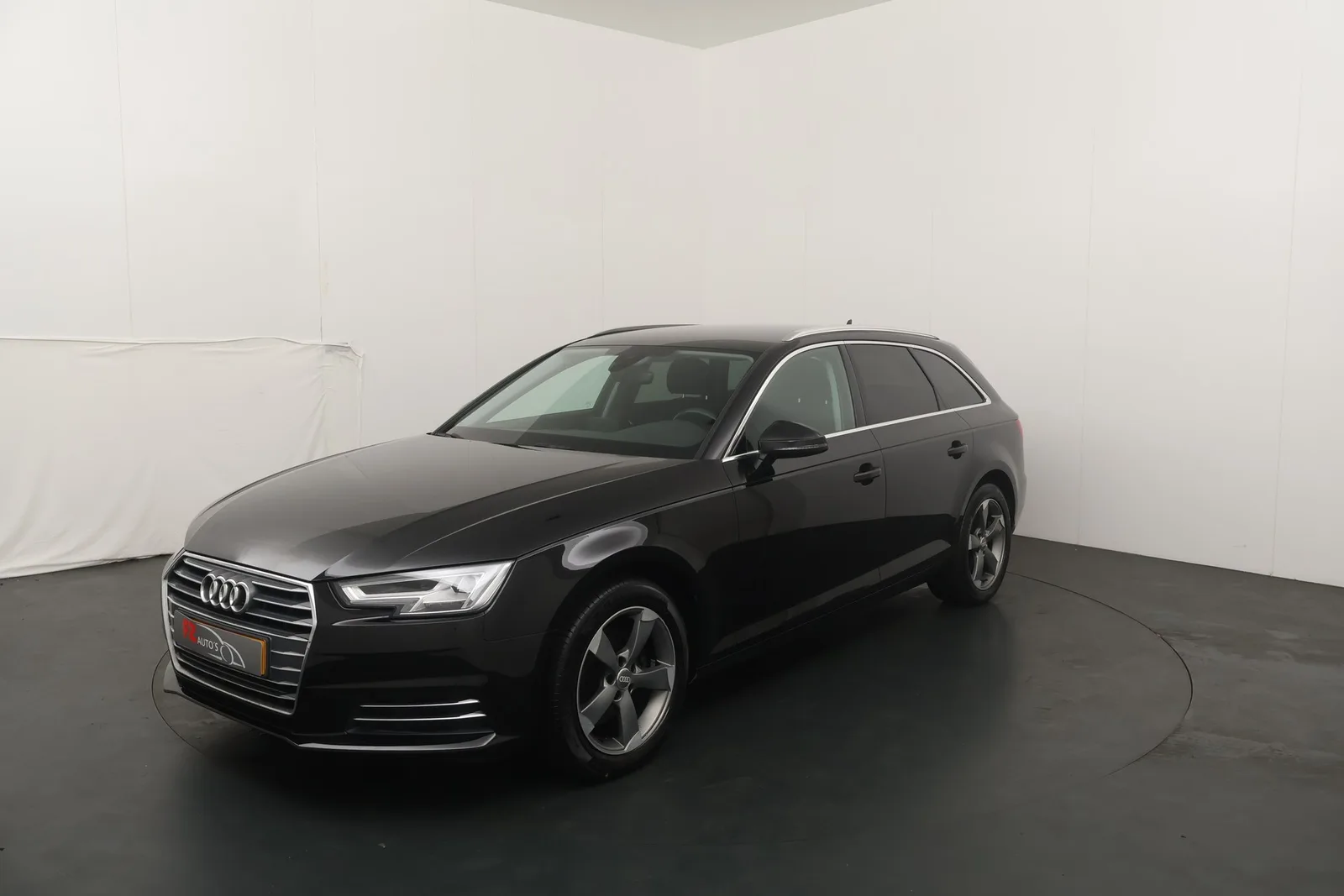 Audi A4 (2018) — foto 1