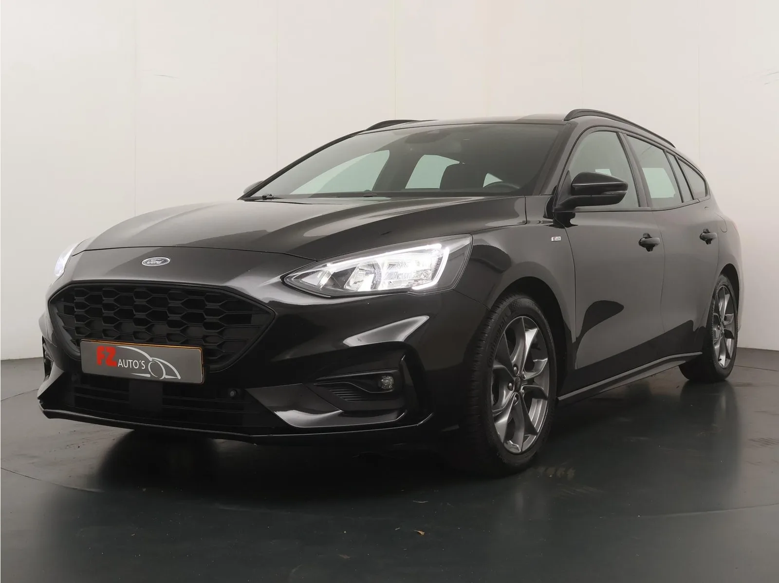 Ford Focus (2022) — foto 1