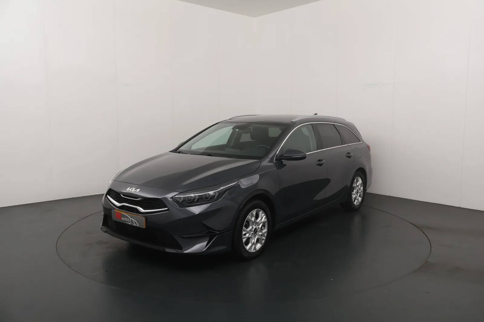 Kia Ceed Sportswagon (2022) — foto 1