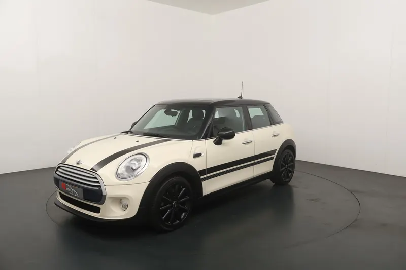 MINI Cooper (2015)