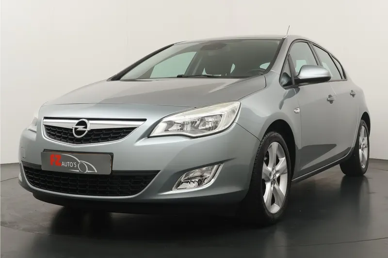 Opel Astra (2010)