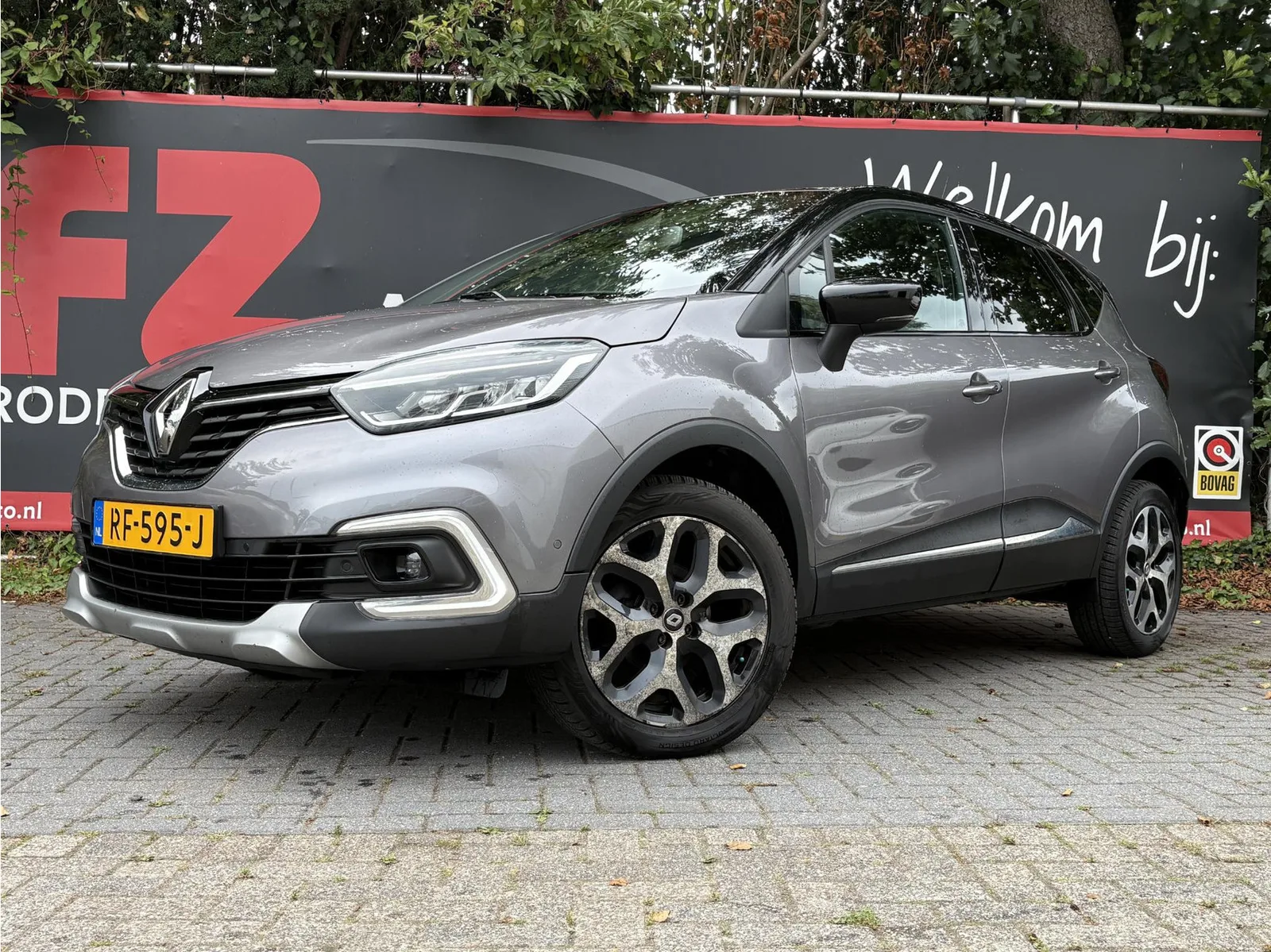 Renault Captur (2017) — foto 1