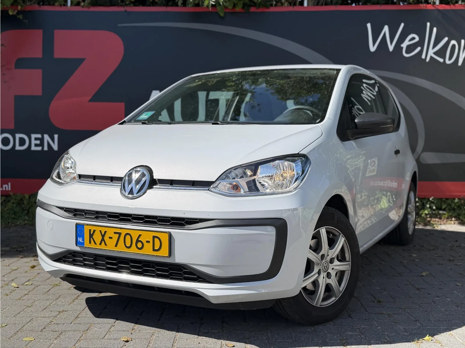 Volkswagen Up! (2016) — foto 1