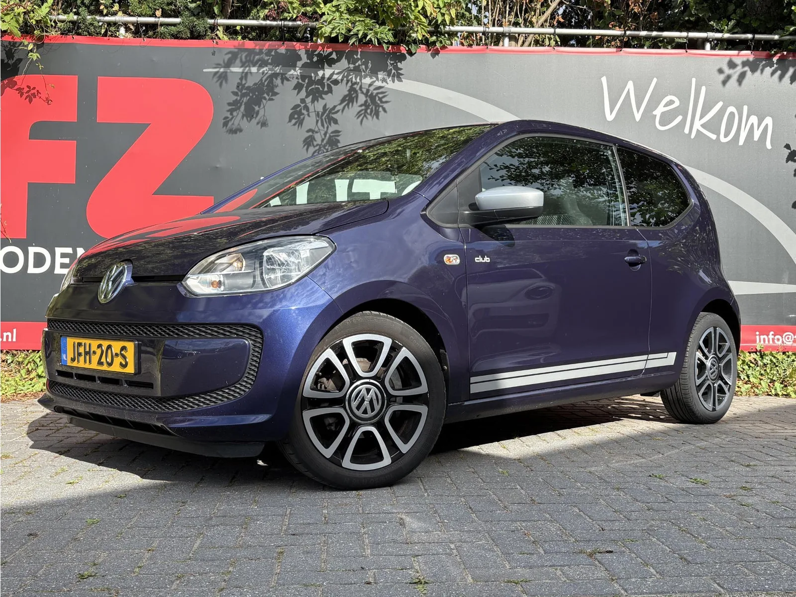 Volkswagen Up! (2016) — foto 1