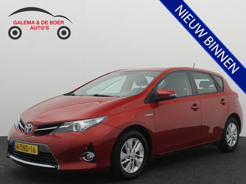 Toyota Auris (2014) — foto 1