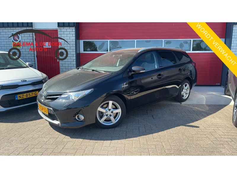 Toyota Auris (2027) — foto 1