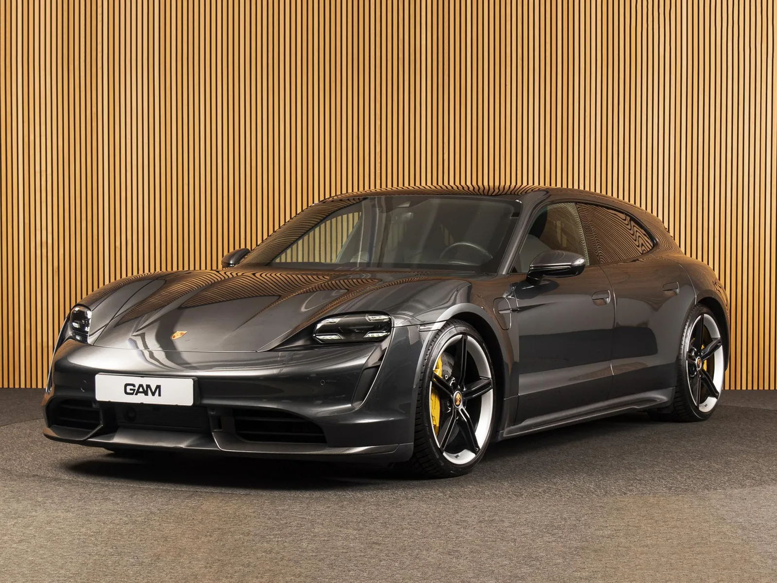 Porsche Taycan (2022) — foto 1