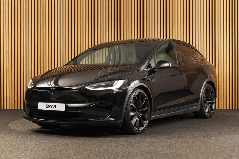 Tesla Model X (2023)