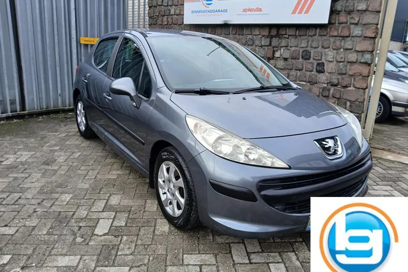 Peugeot 207 (2008)
