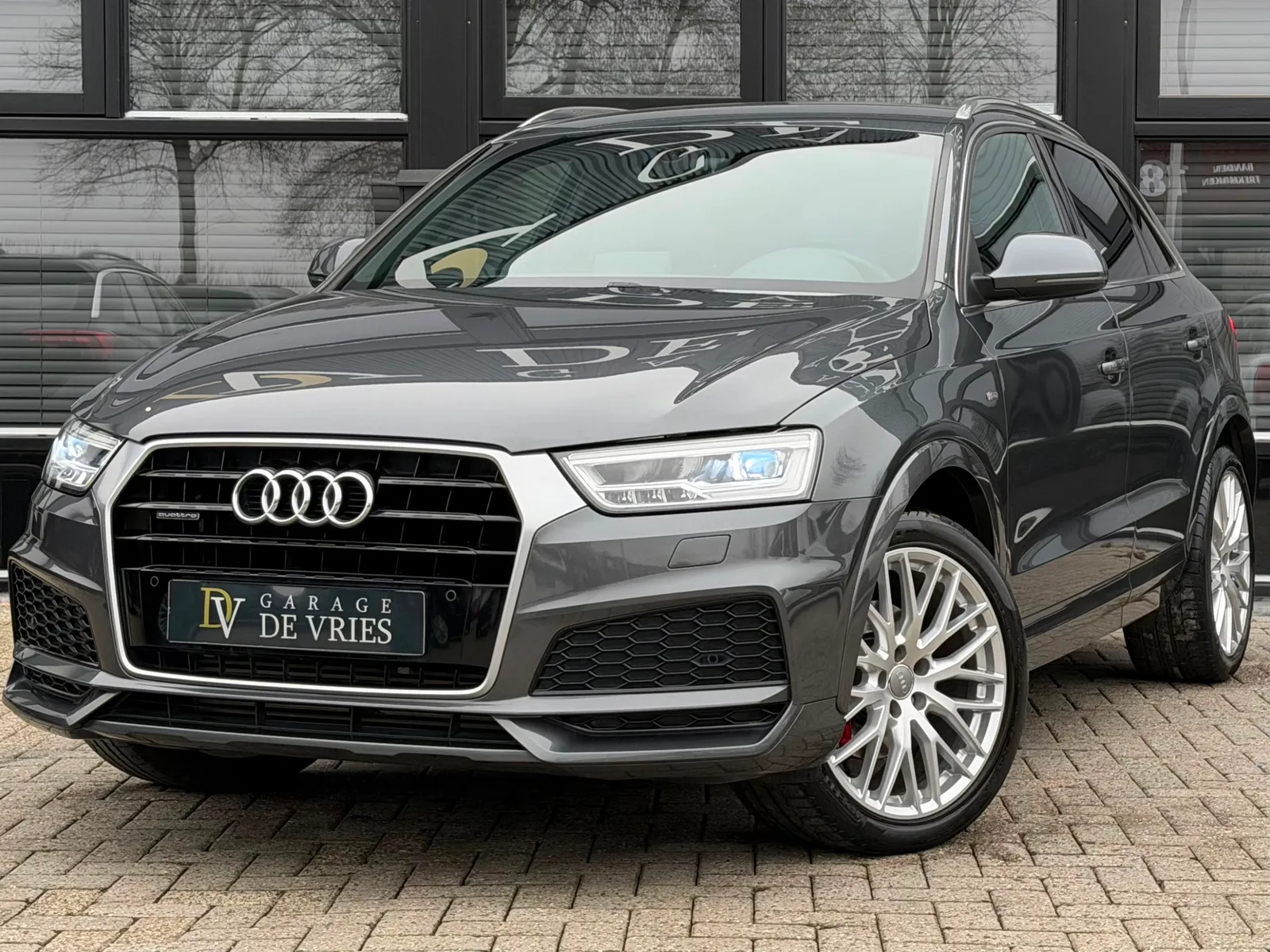 Audi Q3 (2018) — foto 1