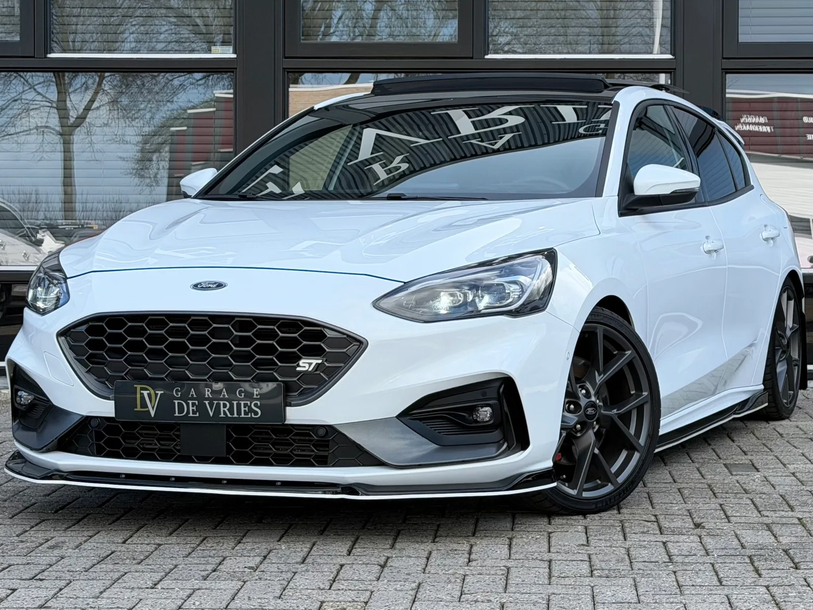 Ford Focus (2020) — foto 1