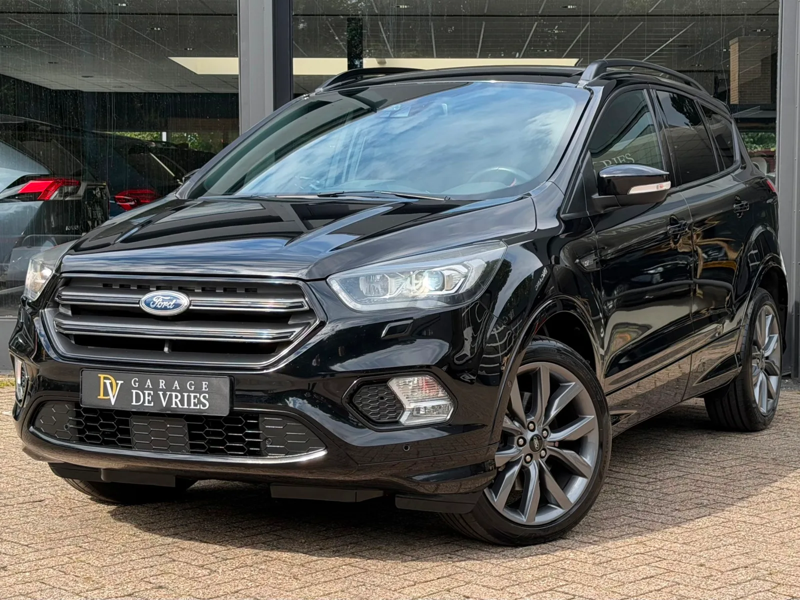 Ford Kuga (2019) — foto 1